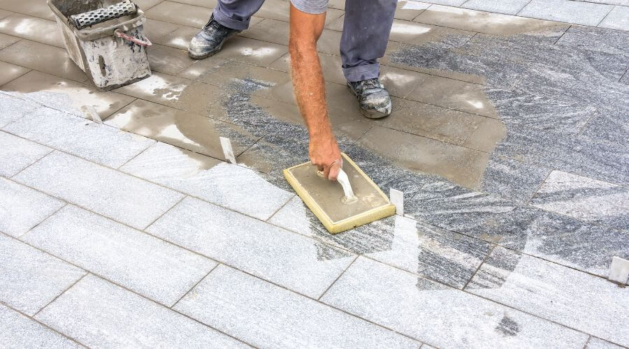 Professional gutter cleaning in Seeley, CA